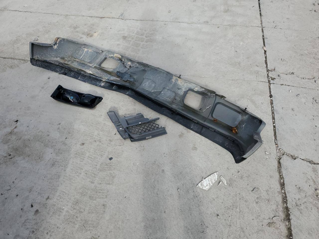 2005 Chevrolet Silverado - Image 14