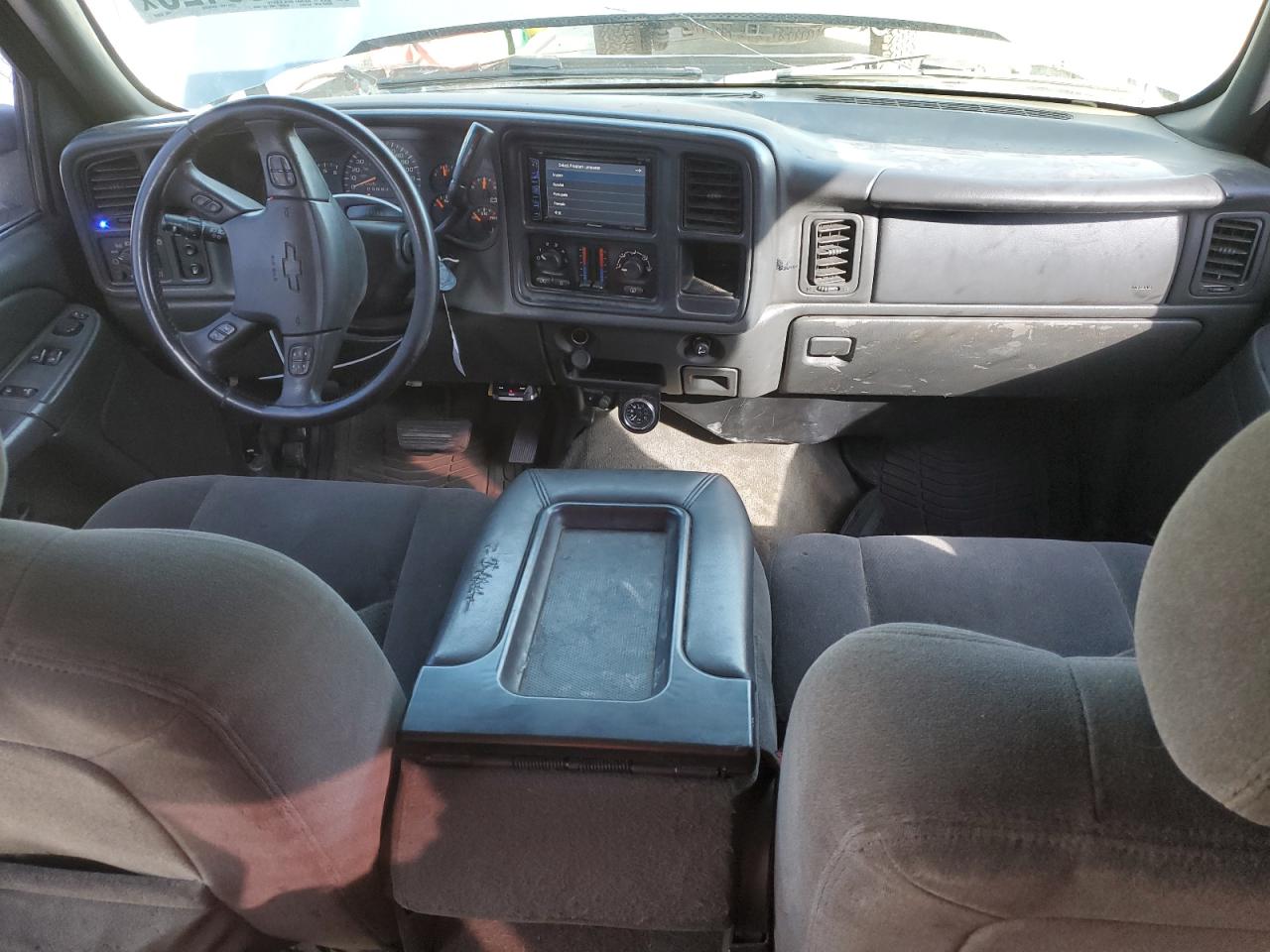2006 Chevrolet Silverado - Image 8