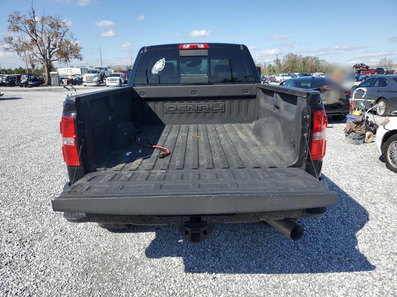 2017 GMC Sierra - Image 6