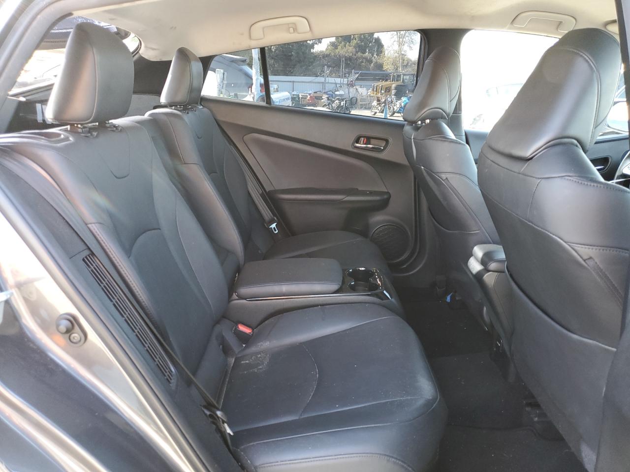 2017 Toyota Prius - Image 10