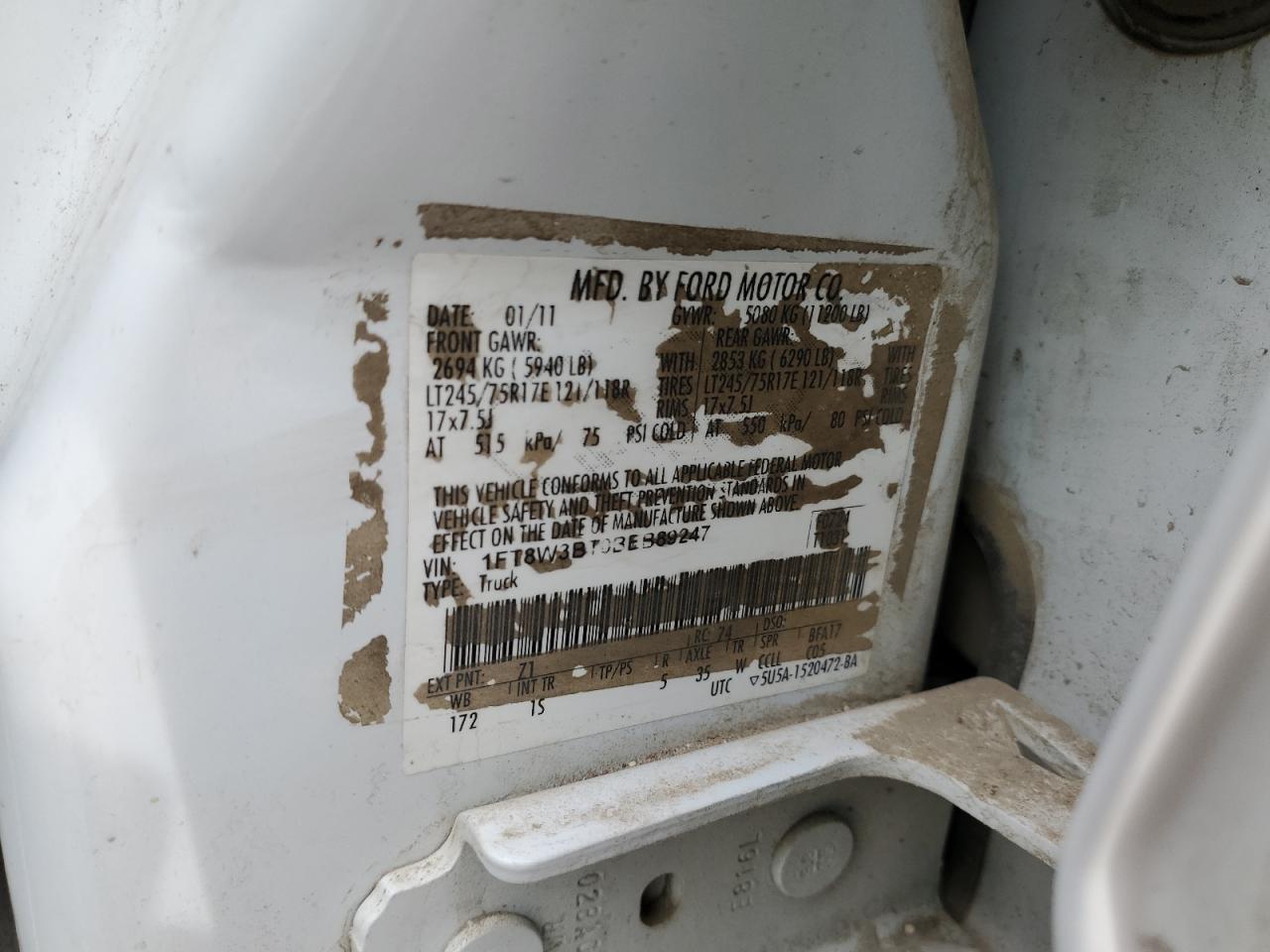2011 Ford F350 - Image 13