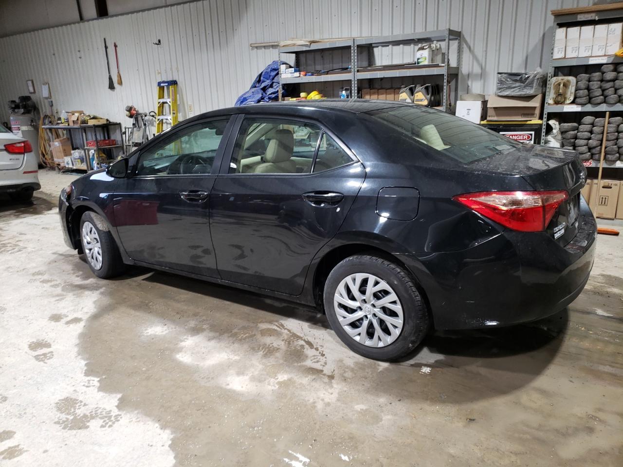 2018 Toyota Corolla - Image 2