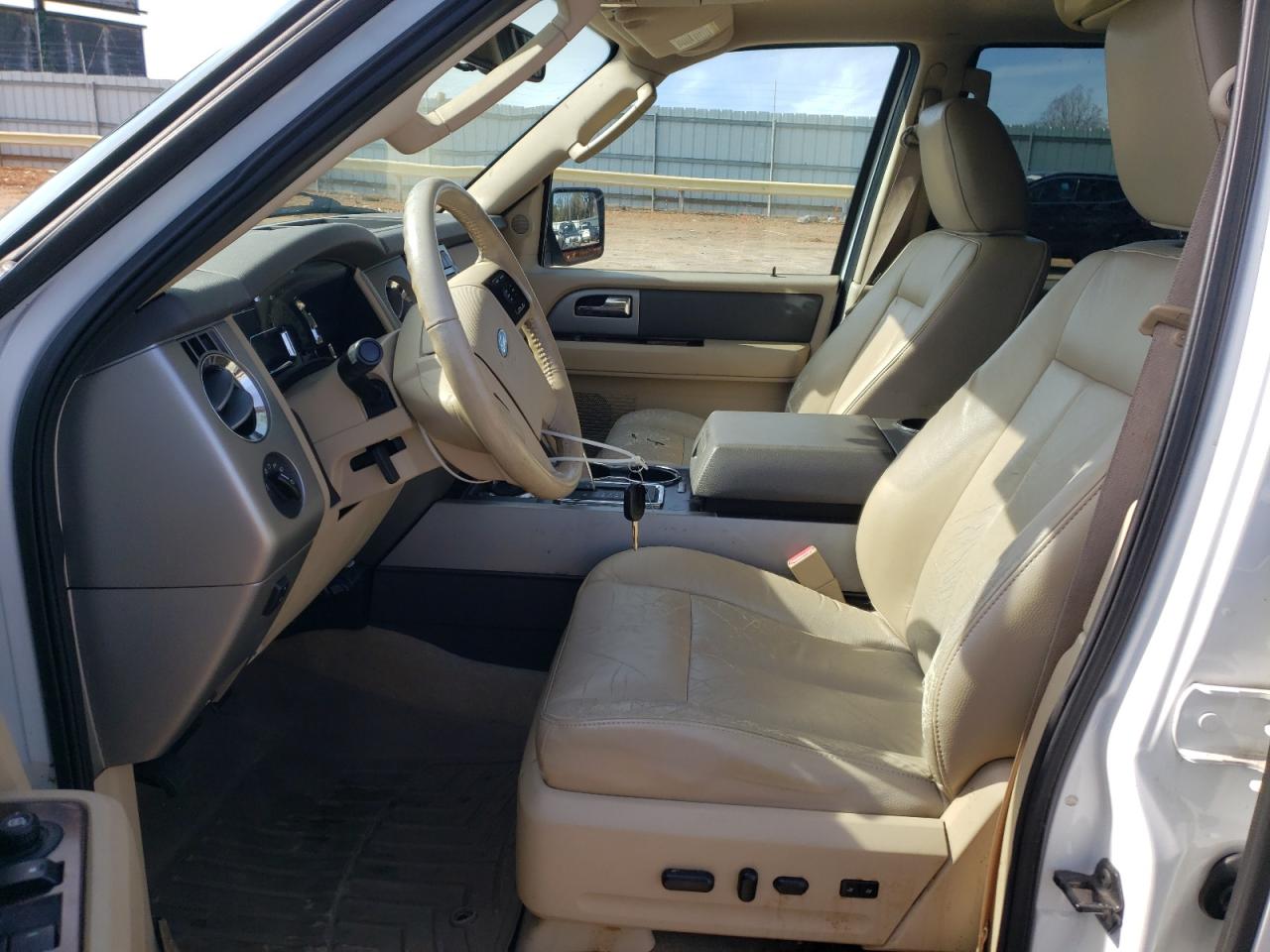 2011 Ford Expedition - Image 7