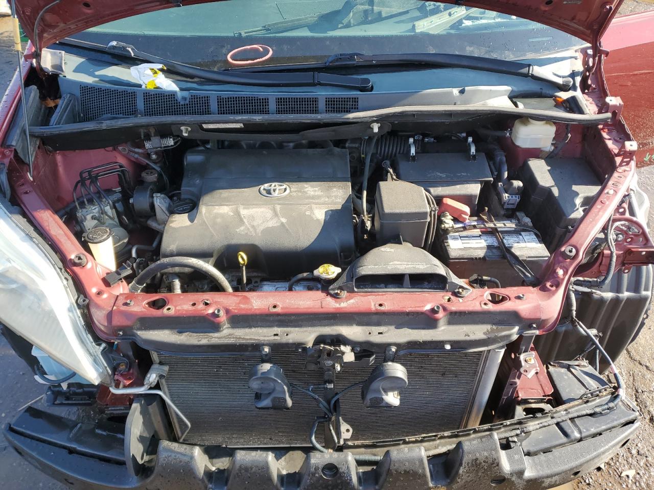 2015 Toyota Sienna - Image 12