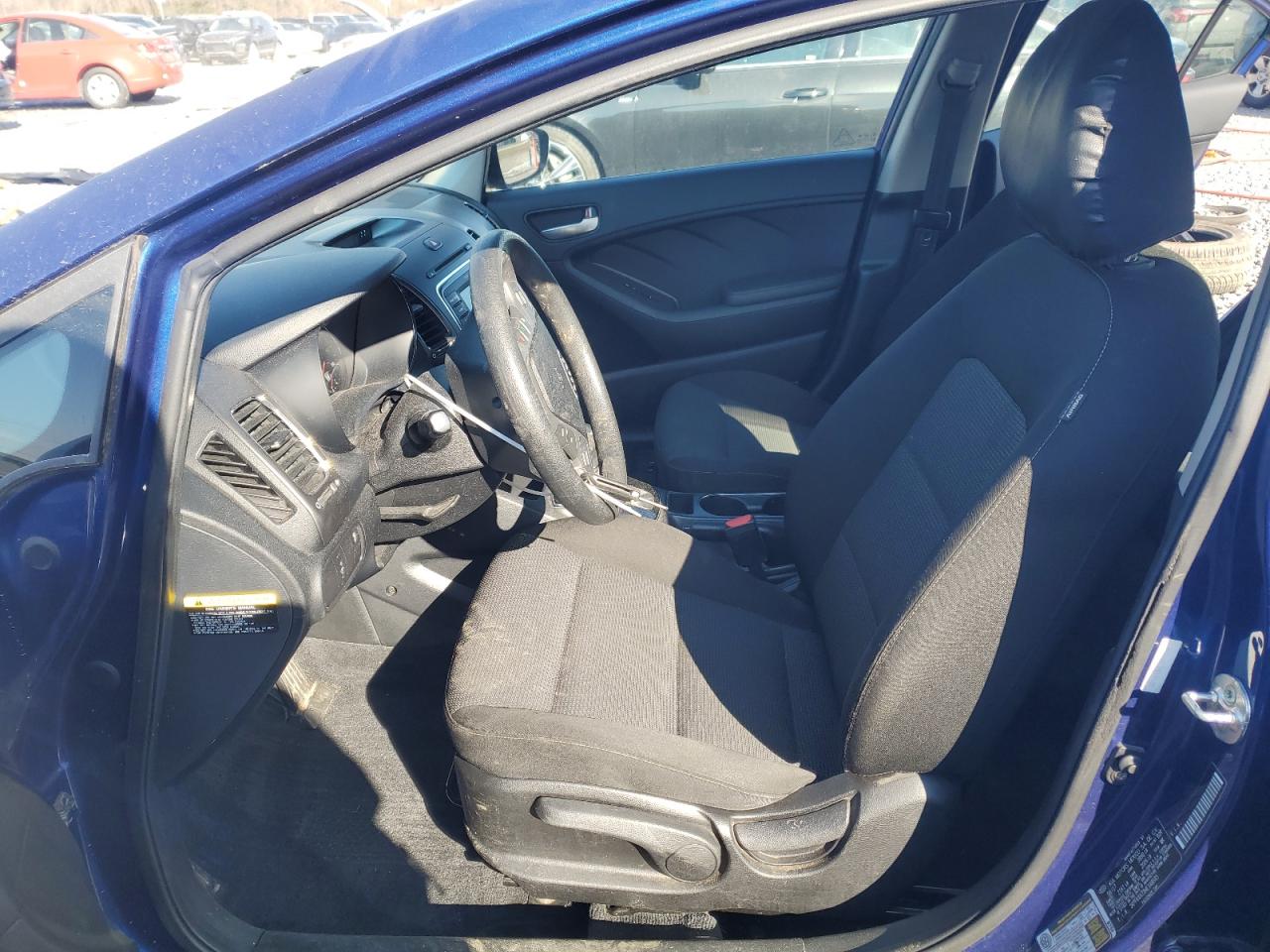2017 Kia Forte - Image 7