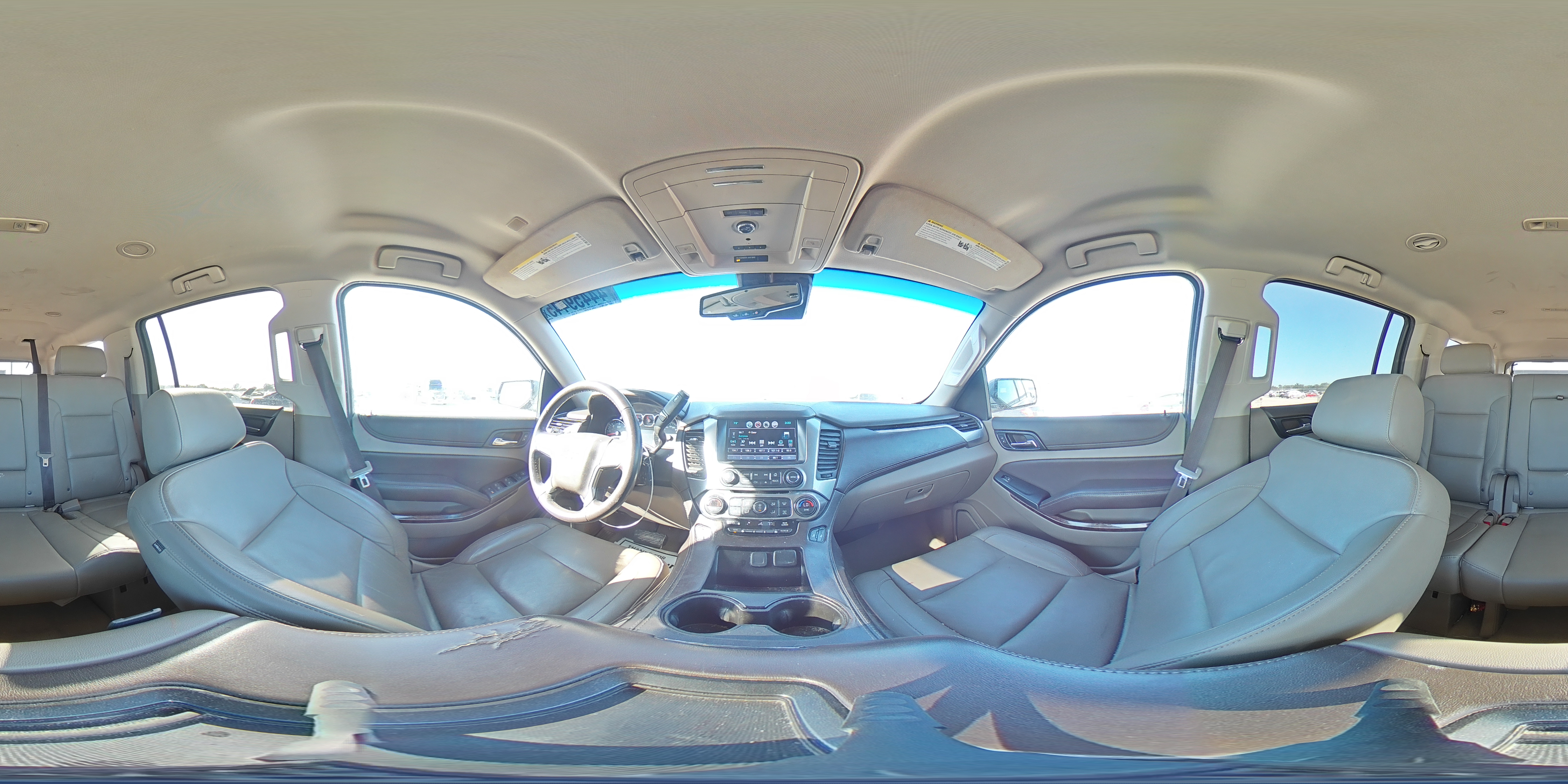2019 Chevrolet Suburban - Image 16