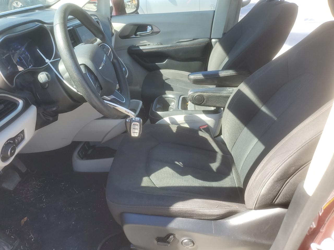 2020 Chrysler Pacifica - Image 7
