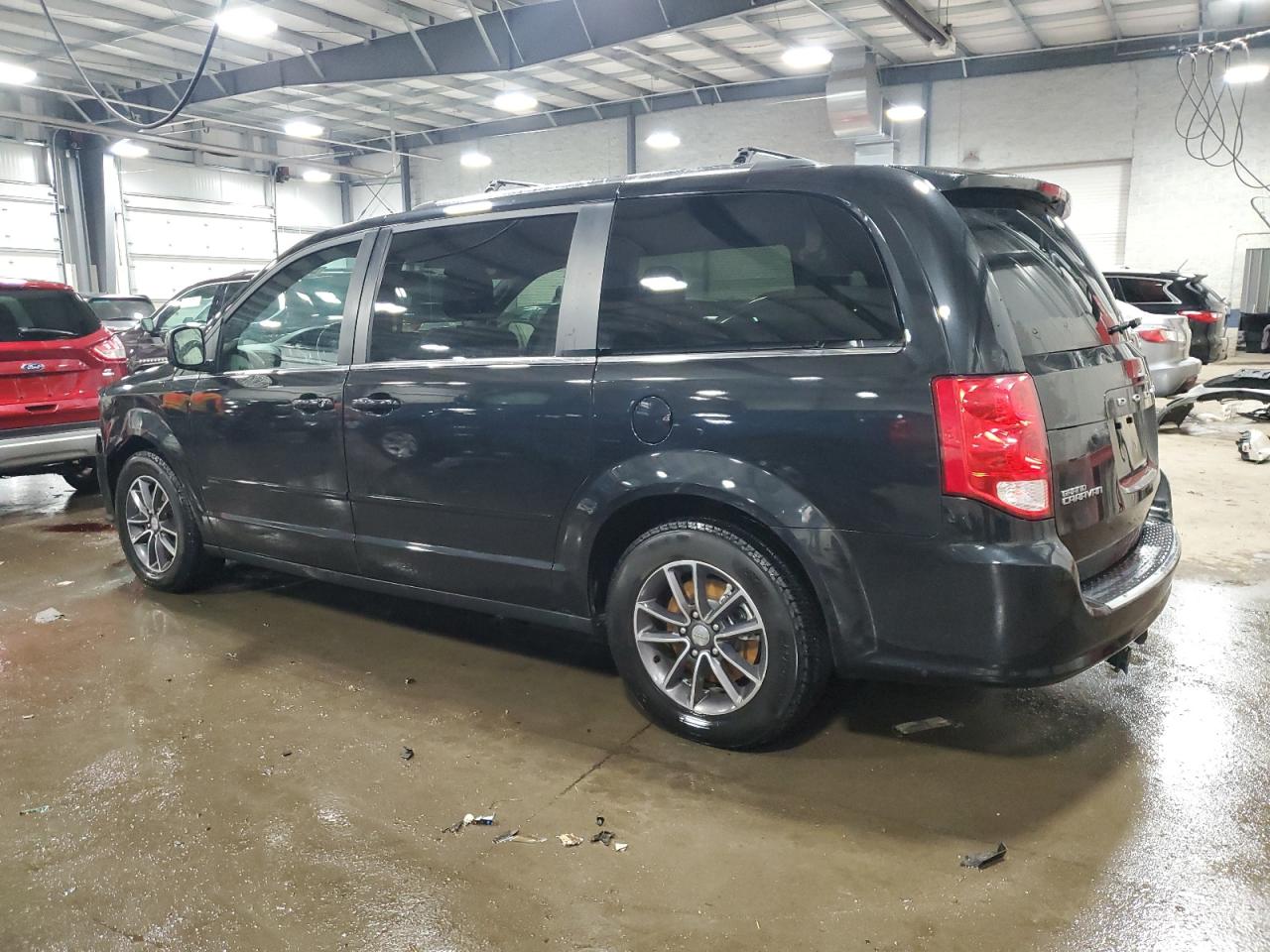 2017 Dodge Caravan - Image 2
