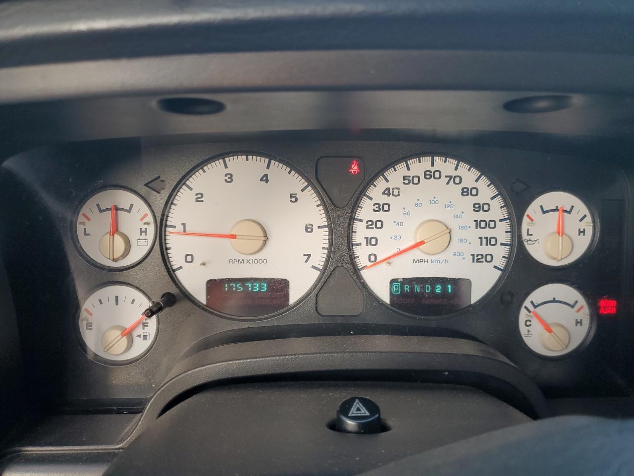 2002 Dodge RAM - Image 9