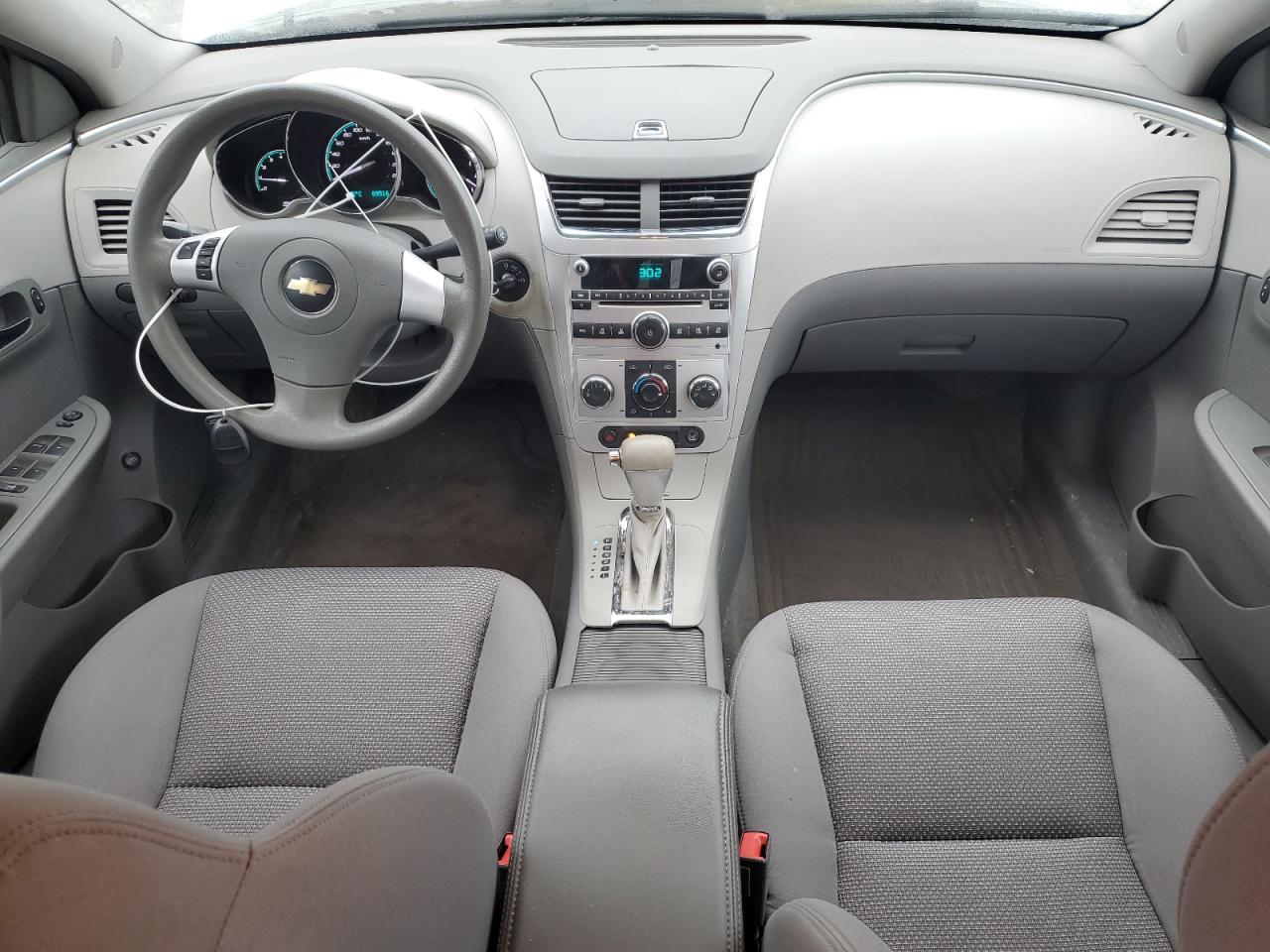 2010 Chevrolet Malibu - Image 8
