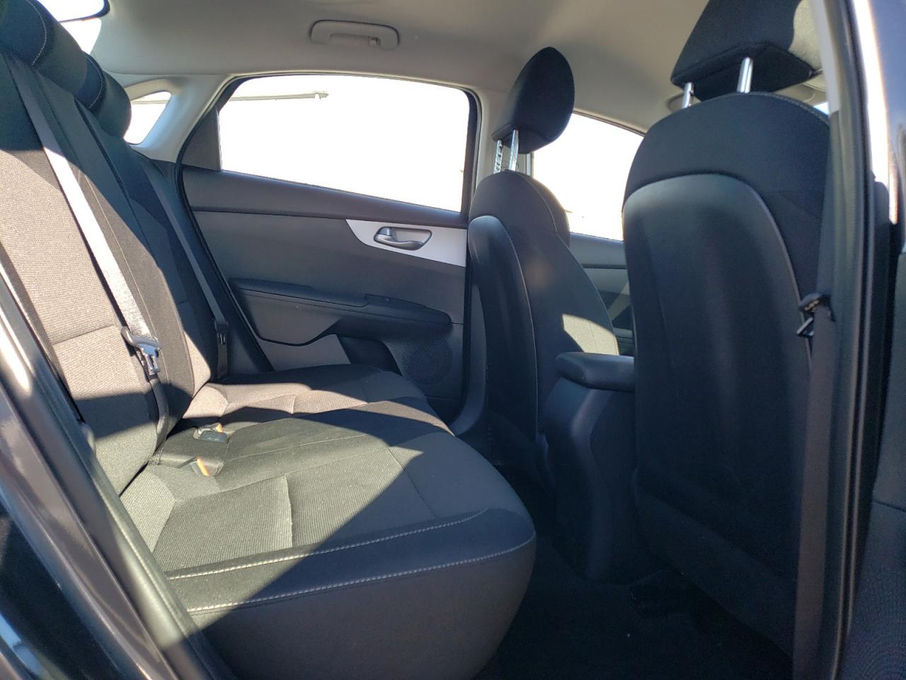 2024 Kia Forte - Image 10