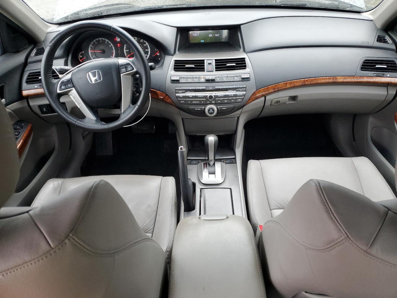2011 Honda Accord - Image 8