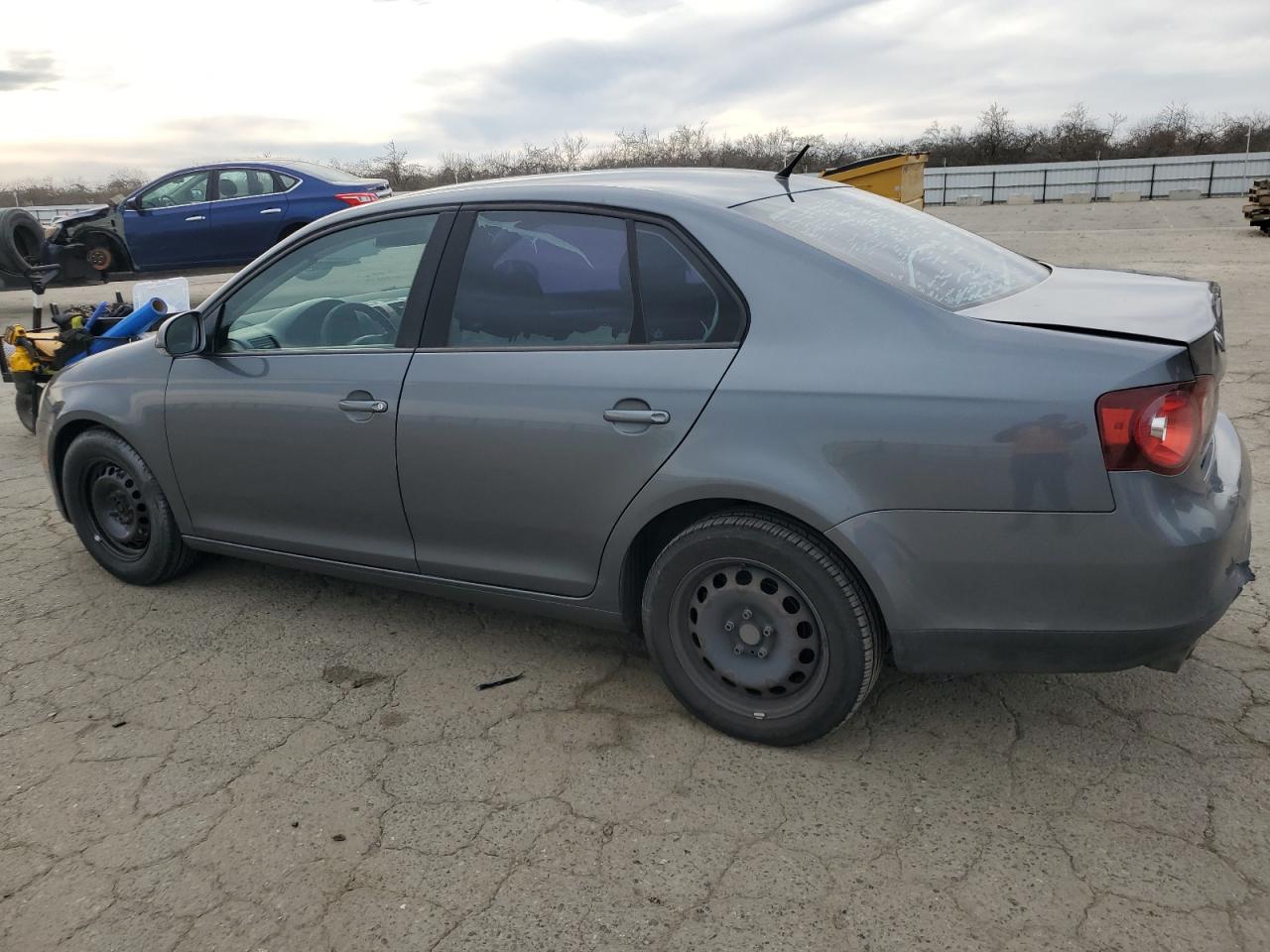 2008 Volkswagen Jetta - Image 2