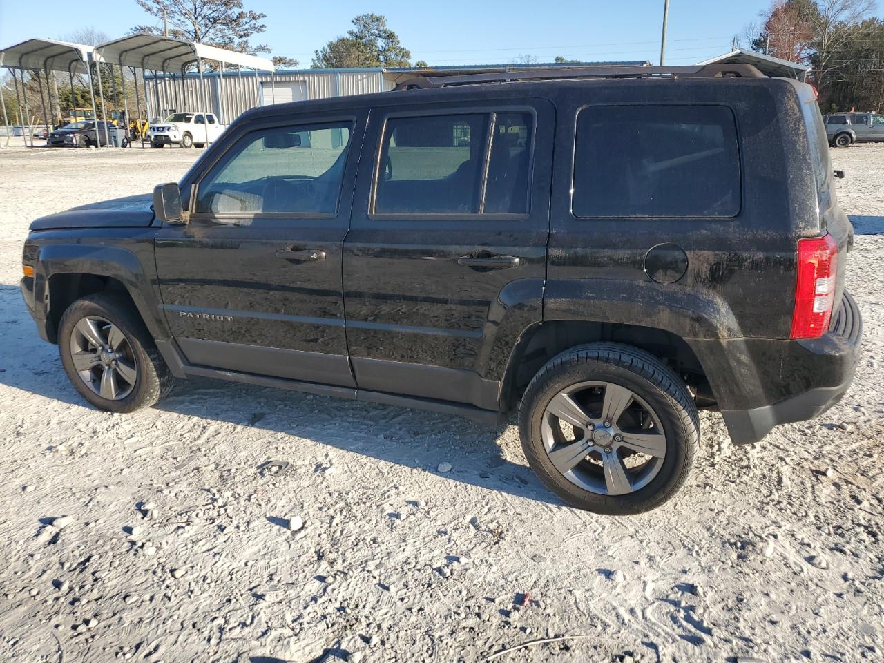 2017 Jeep Liberty (Patriot) - Image 2