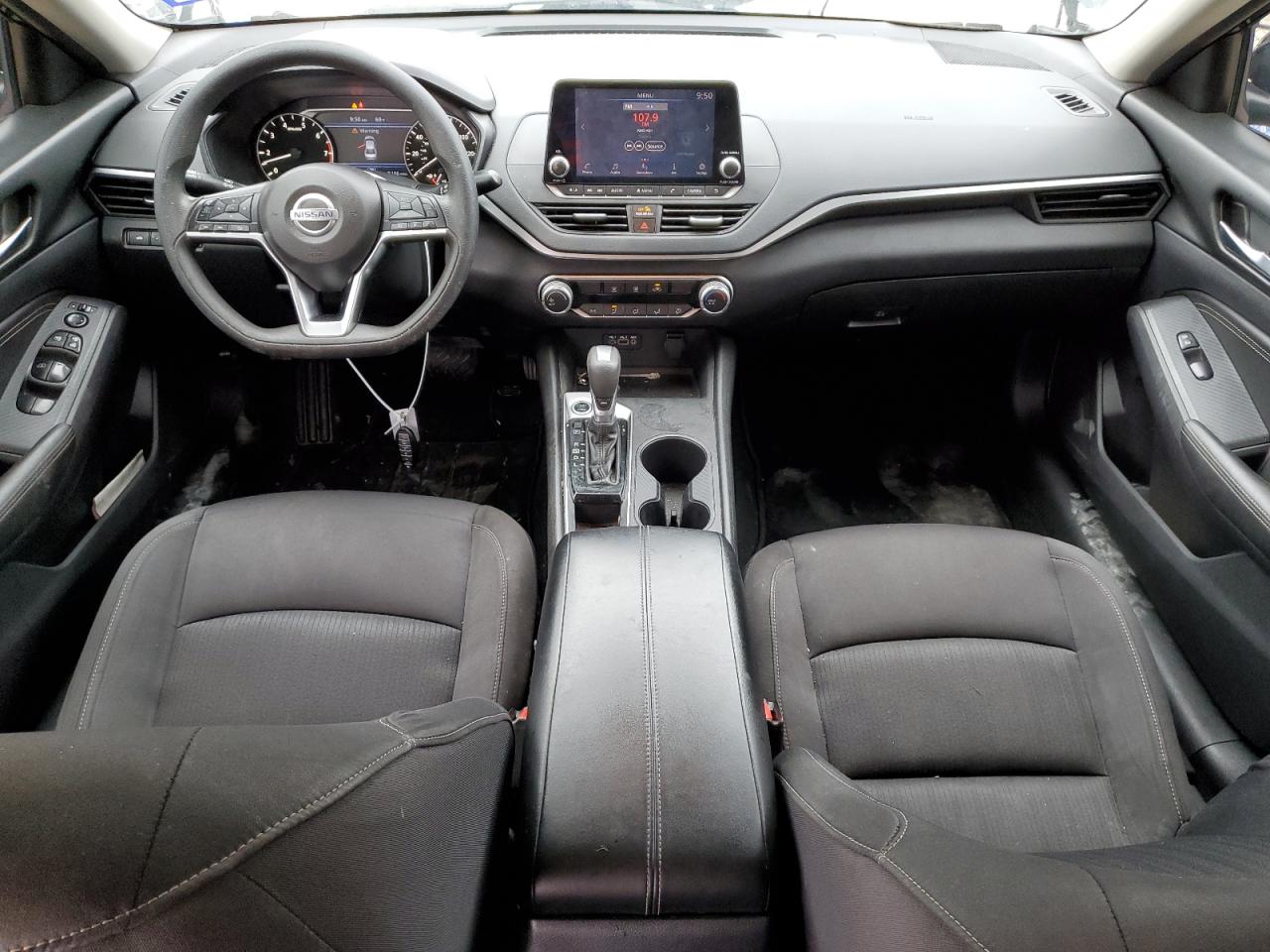 2020 Nissan Altima - Image 8