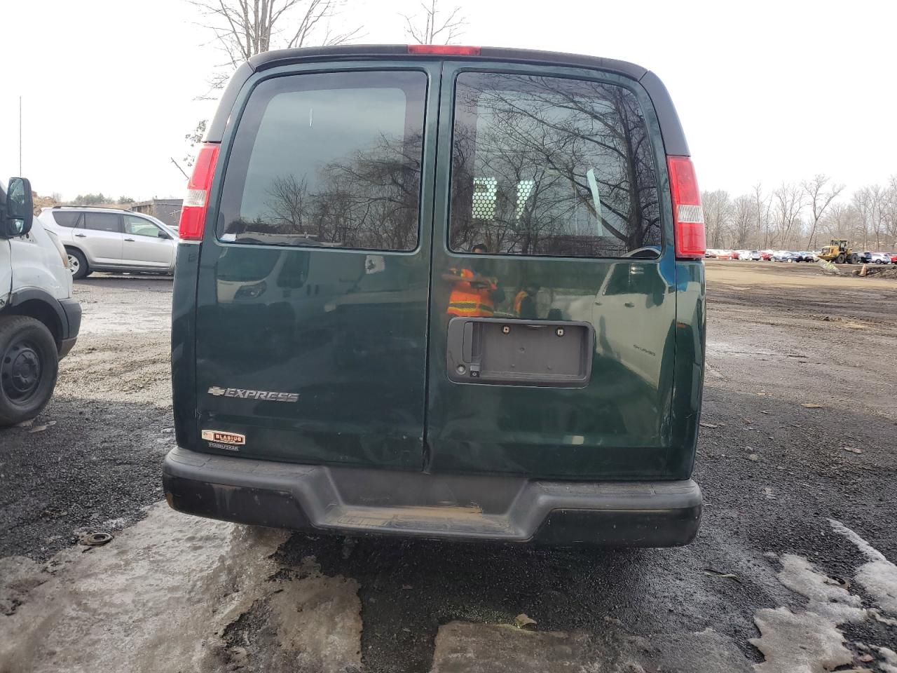 2016 Chevrolet Express G2500 VIN: 1GCWGAFF0G1178955 Lot: 43999255