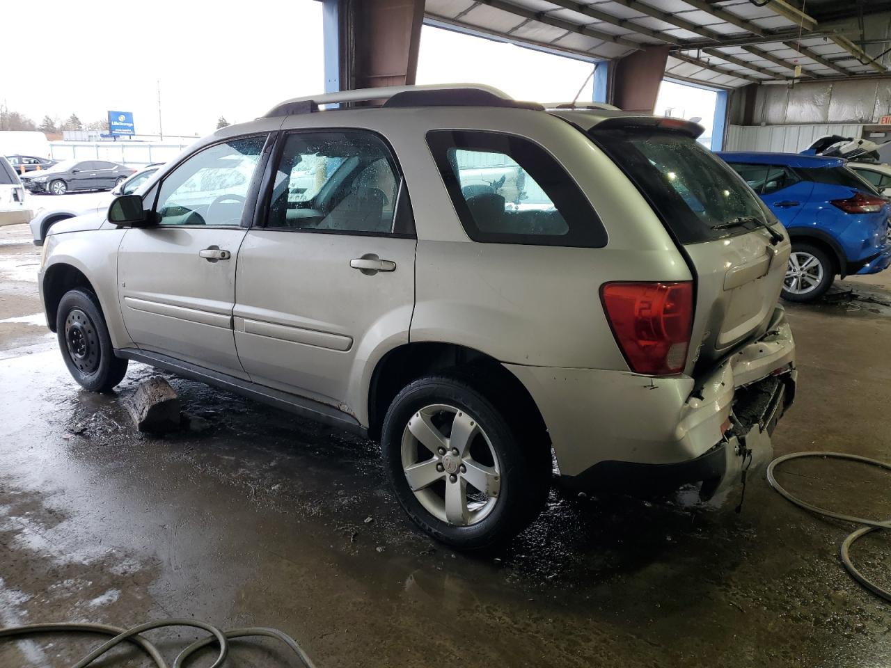 2008 Pontiac Torrent - Image 2
