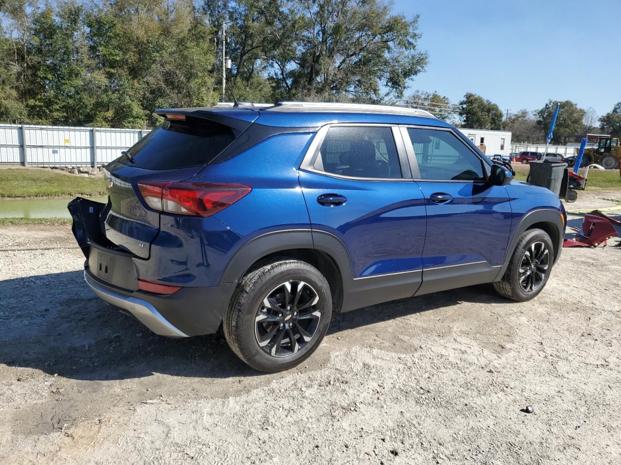 2023 Chevrolet TrailBlazer - Image 3