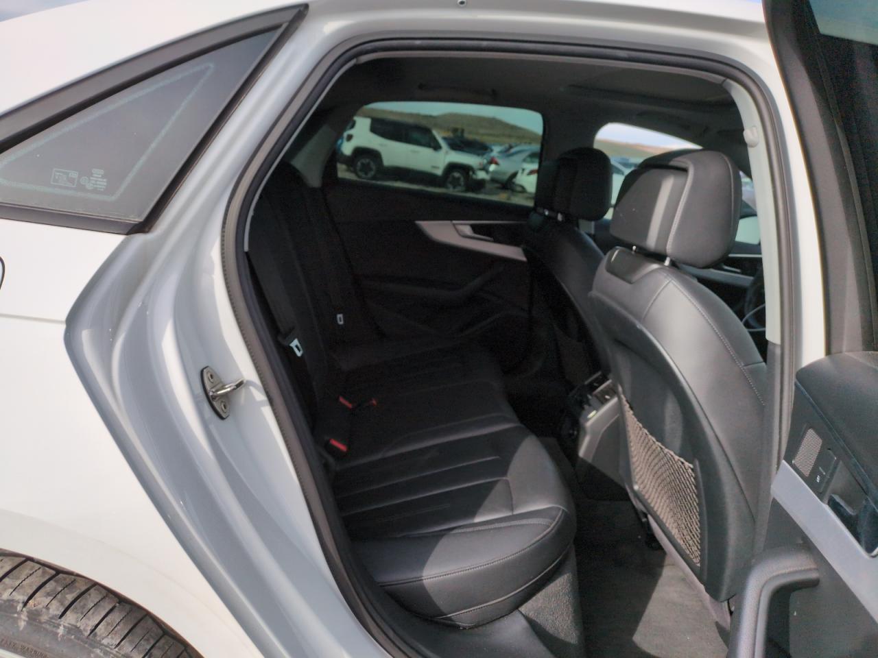 2017 Audi A4 - Image 10