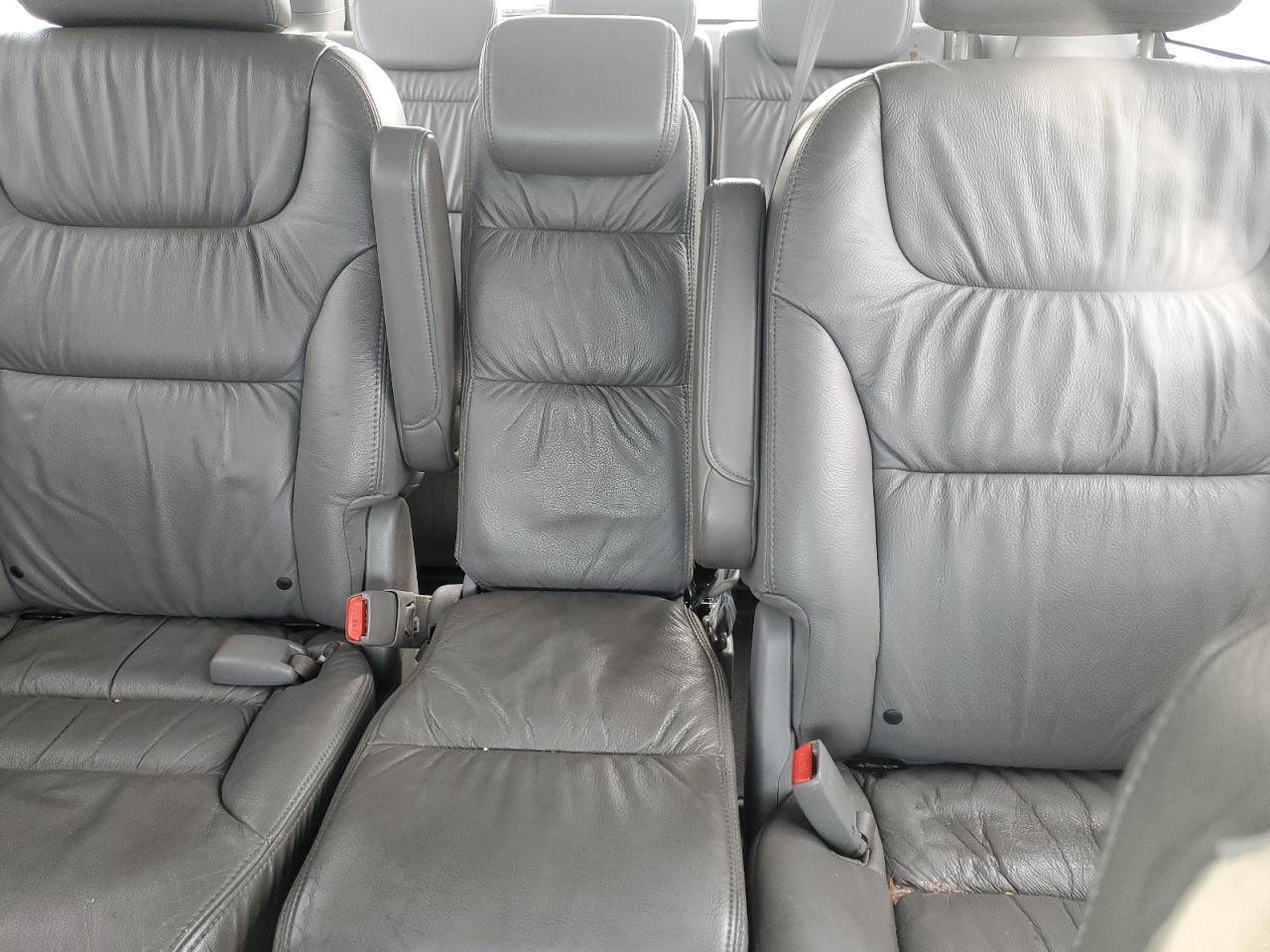 2010 Honda Odyssey - Image 10