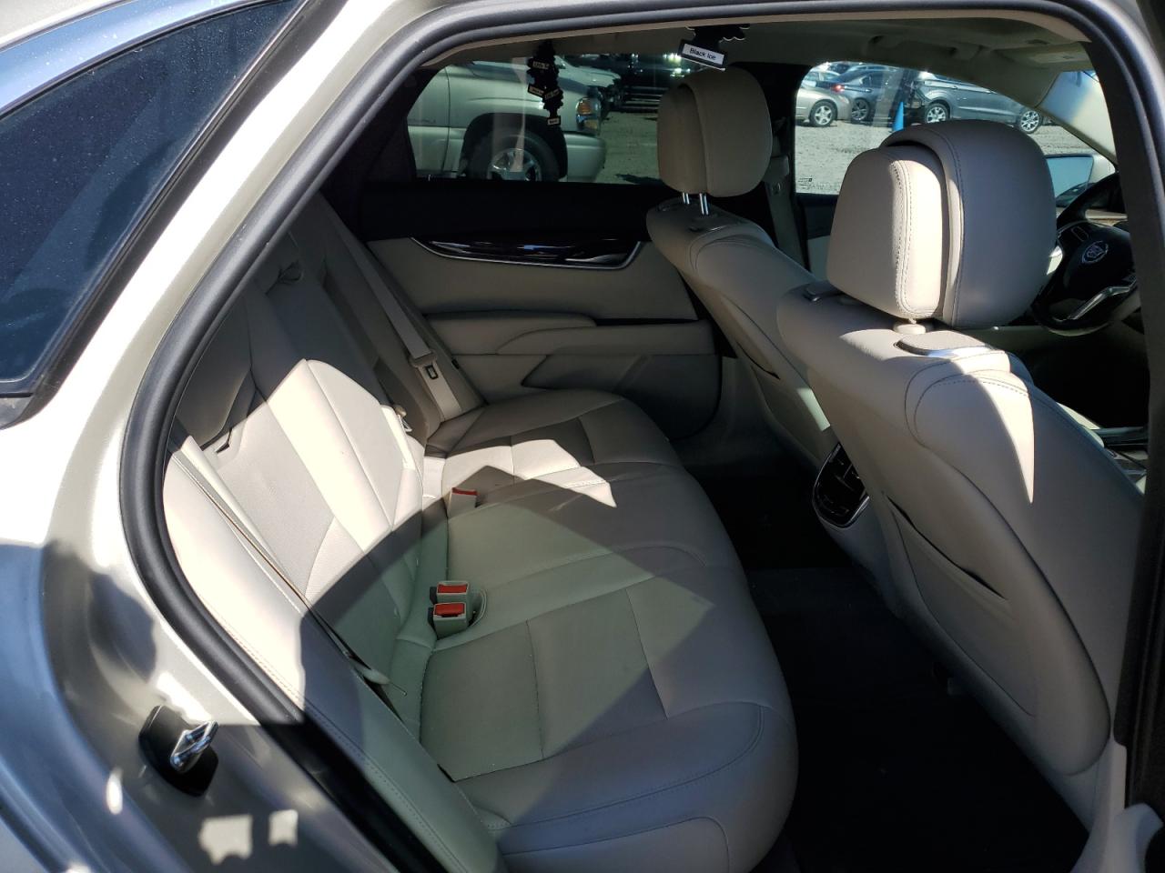 2013 Cadillac XTS - Image 10