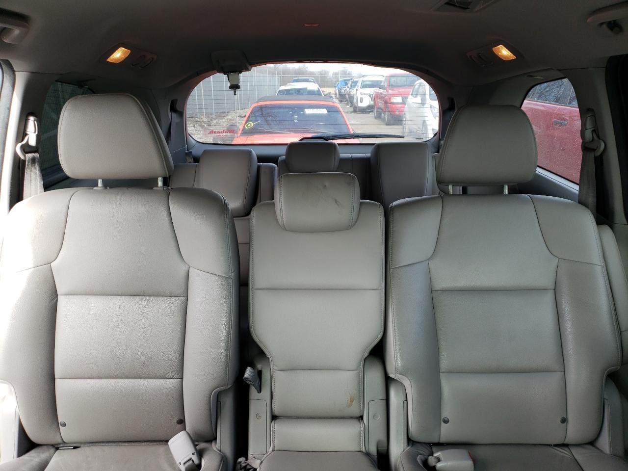 2014 Honda Odyssey - Image 10