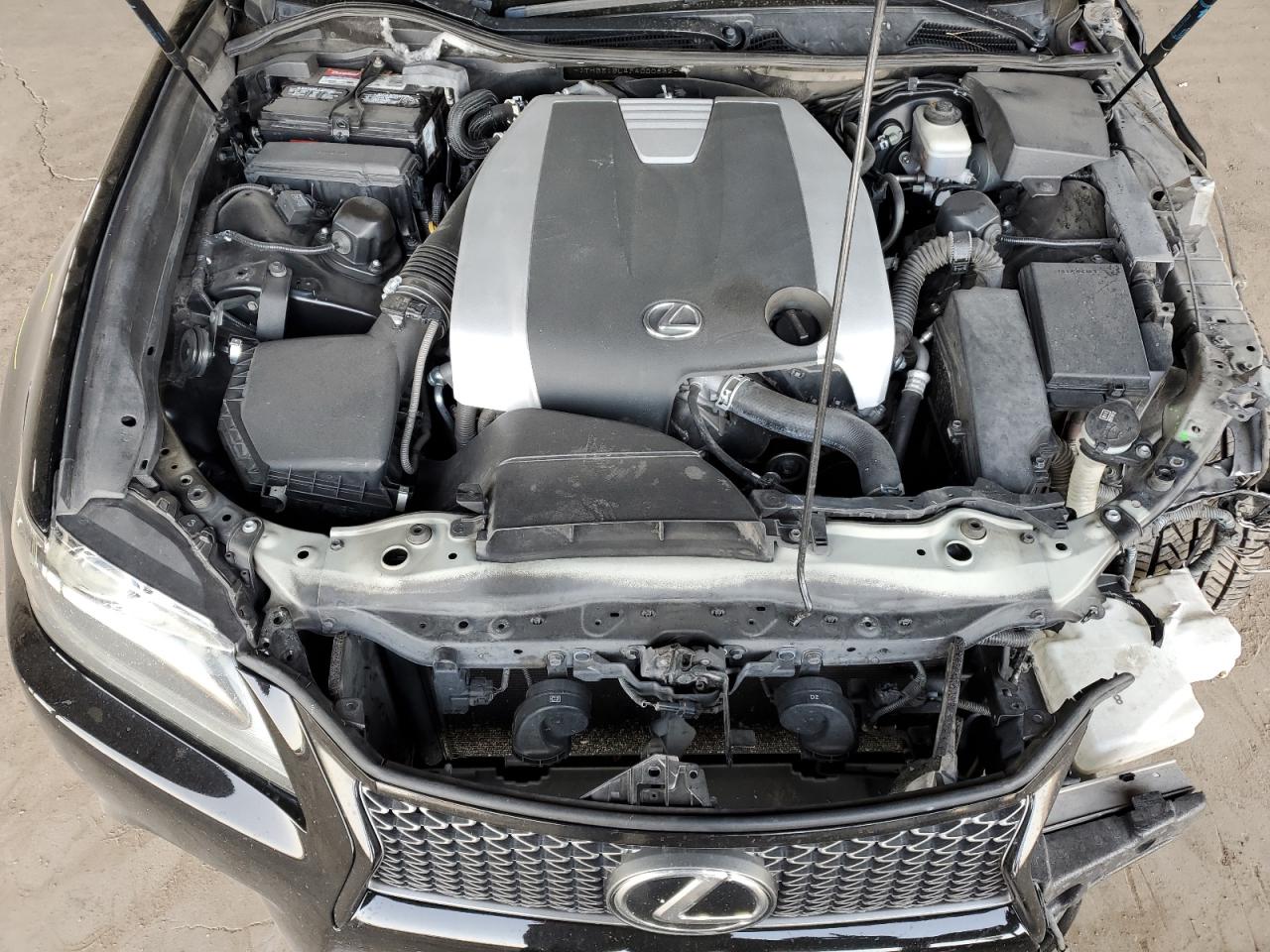 2015 Lexus GS - Image 11