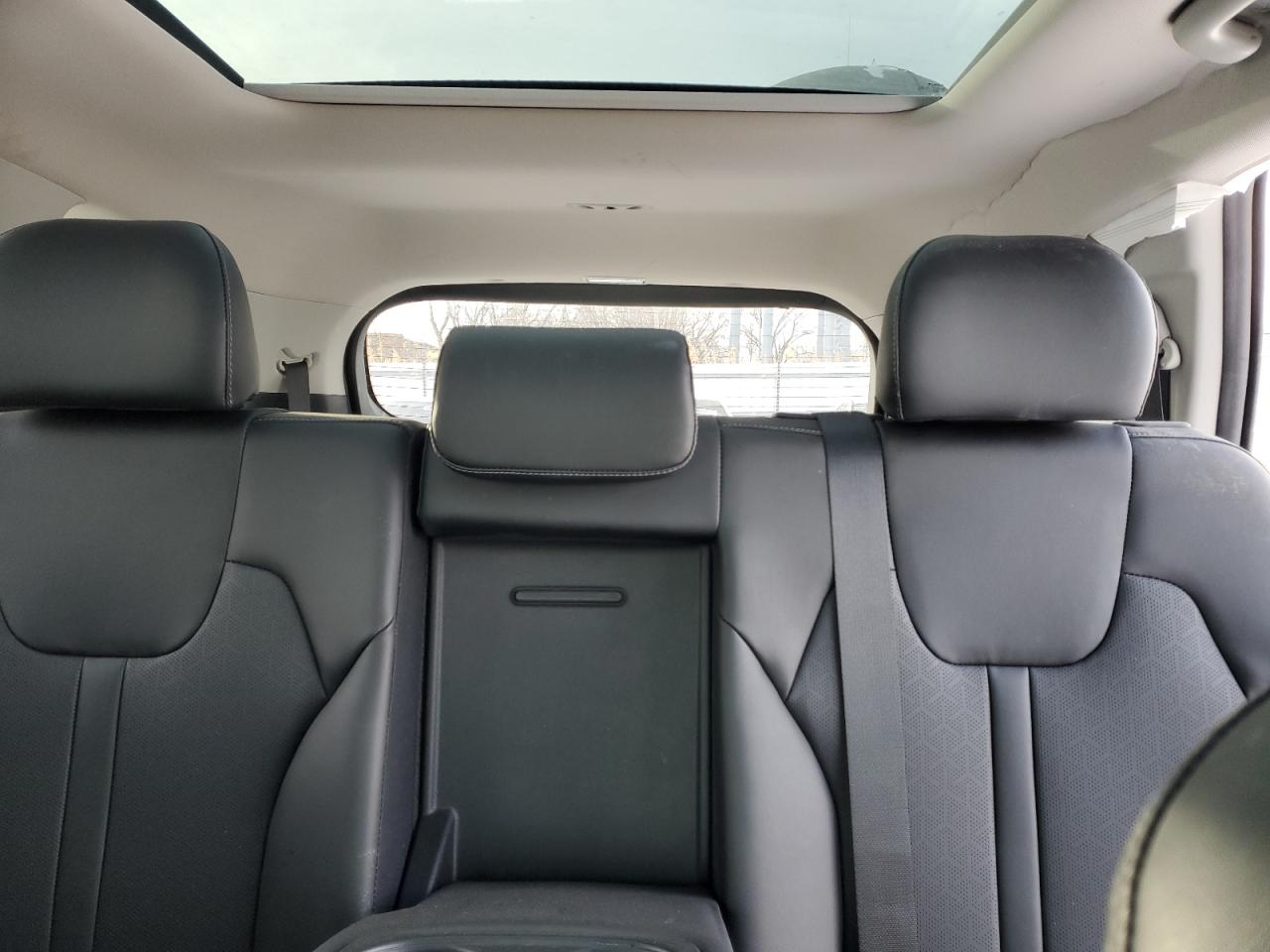 2022 Kia Sorento - Image 10