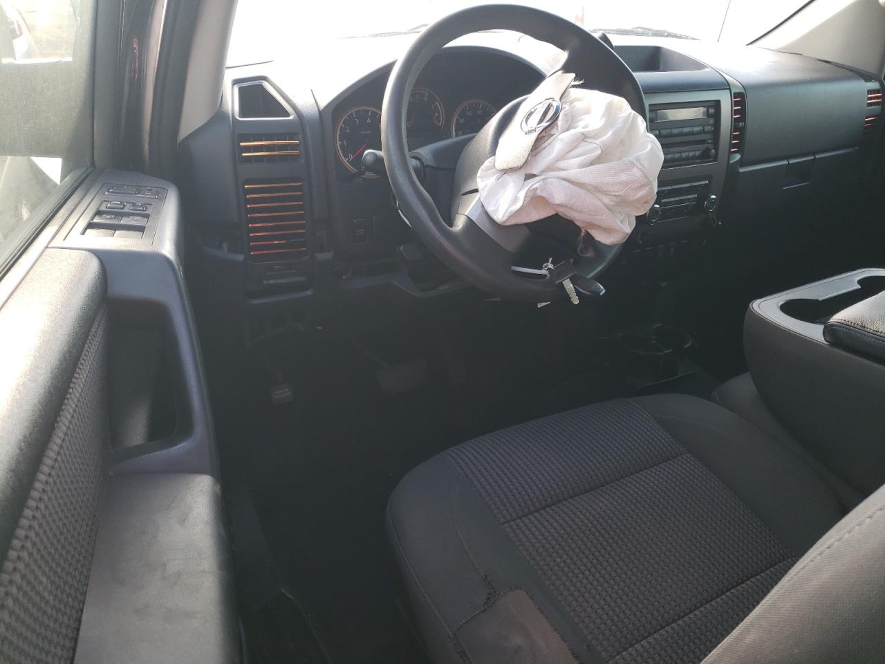 2012 Nissan Titan - Image 8