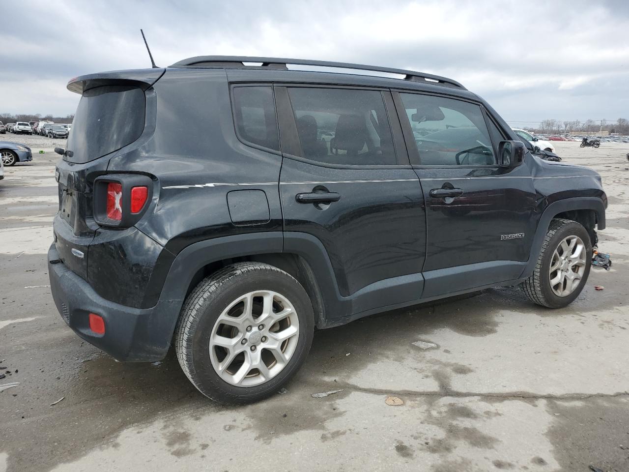 2018 Jeep Renegade - Image 3