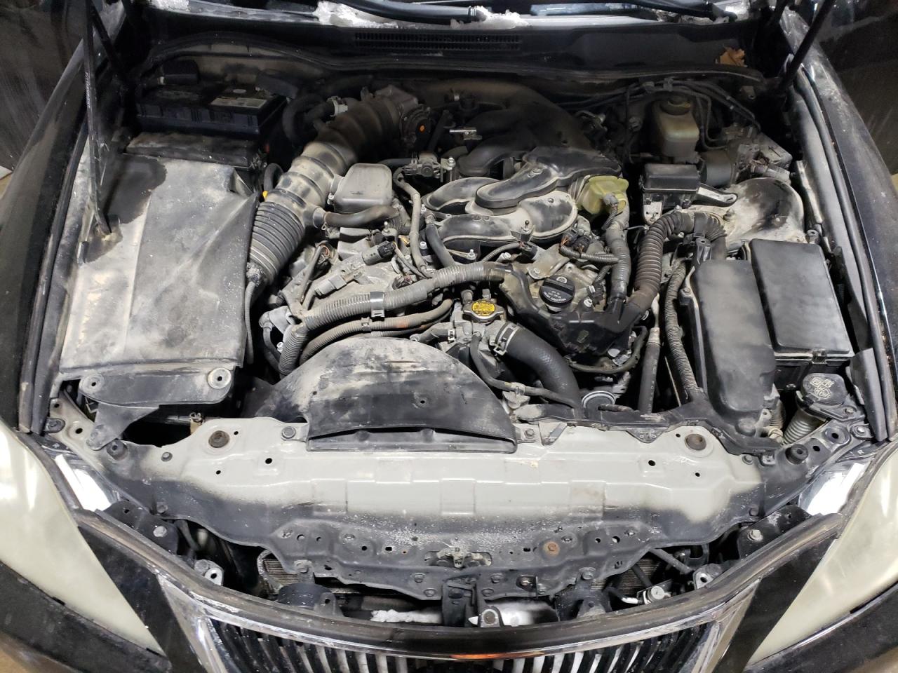 2010 Lexus IS - Image 11