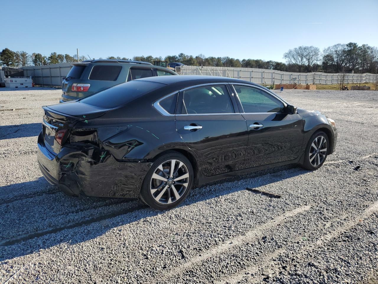 2017 Nissan Altima - Image 3