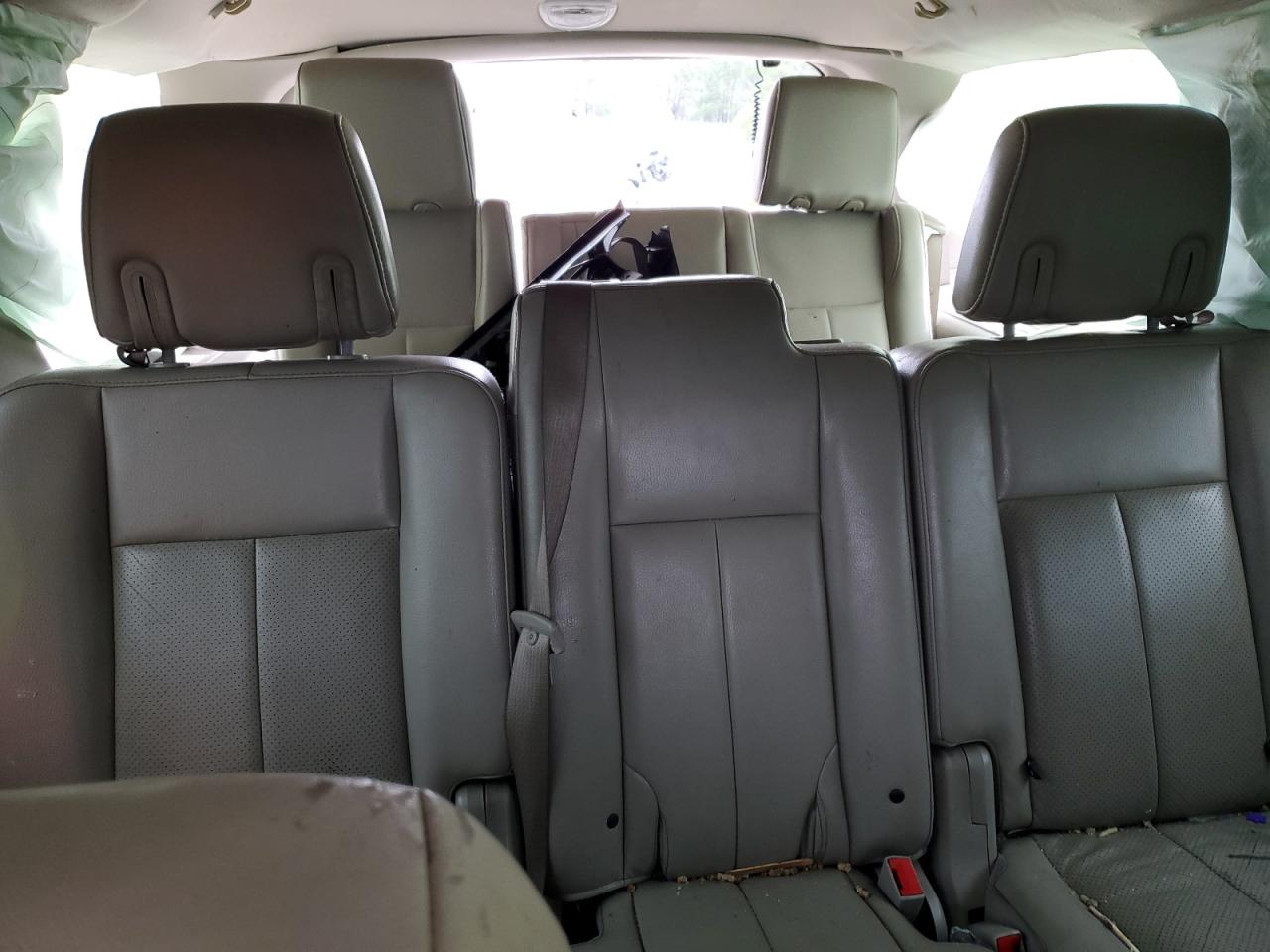 2011 Ford Expedition - Image 10