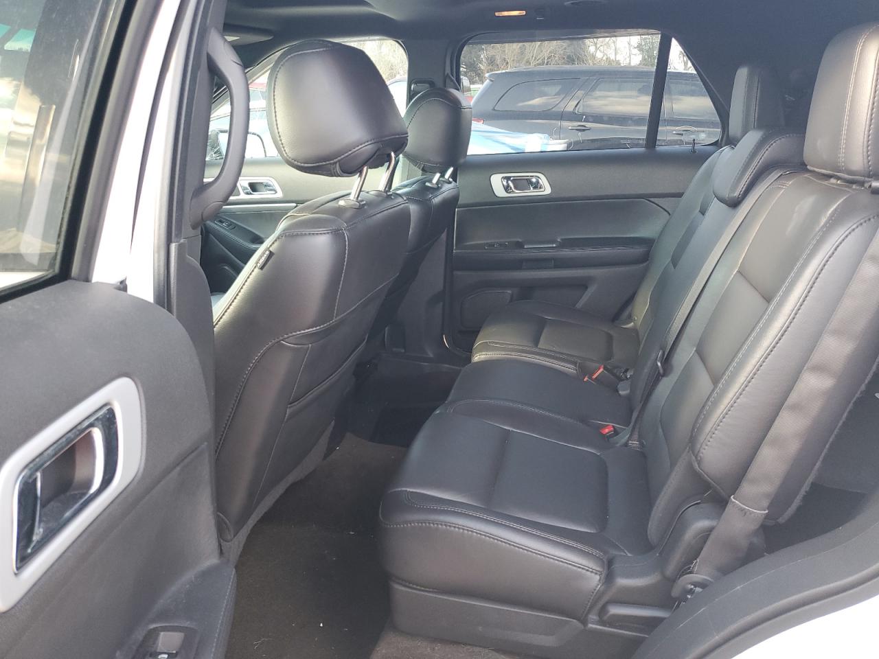 2014 Ford Explorer - Image 11