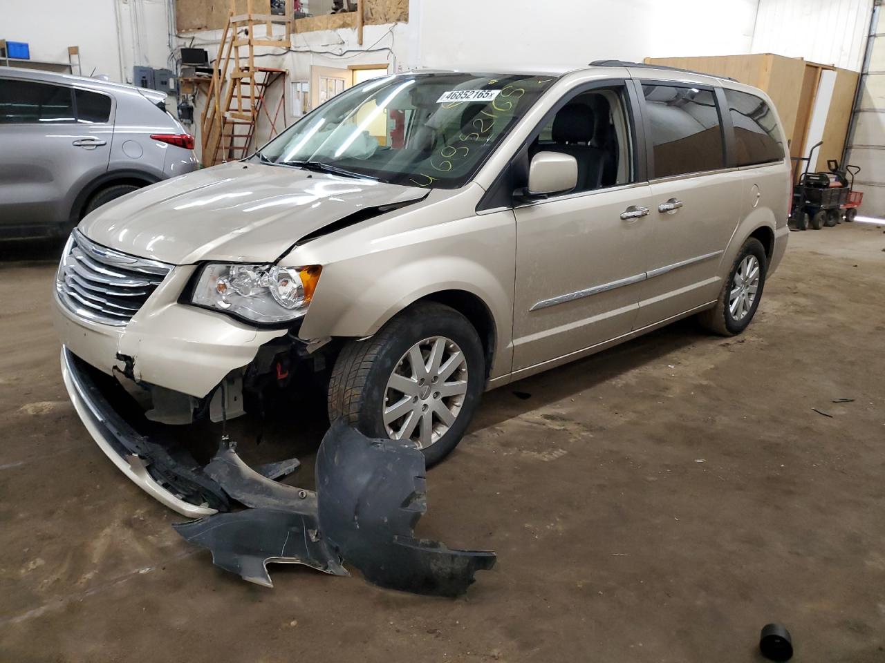 2015 Chrysler Town & Country - Image 1