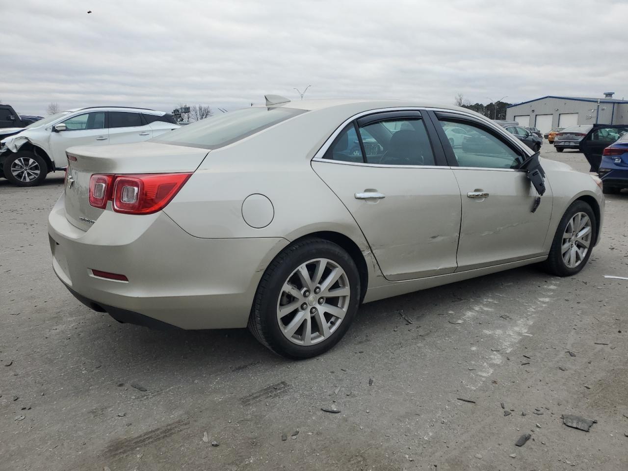 2016 Chevrolet Malibu - Image 3