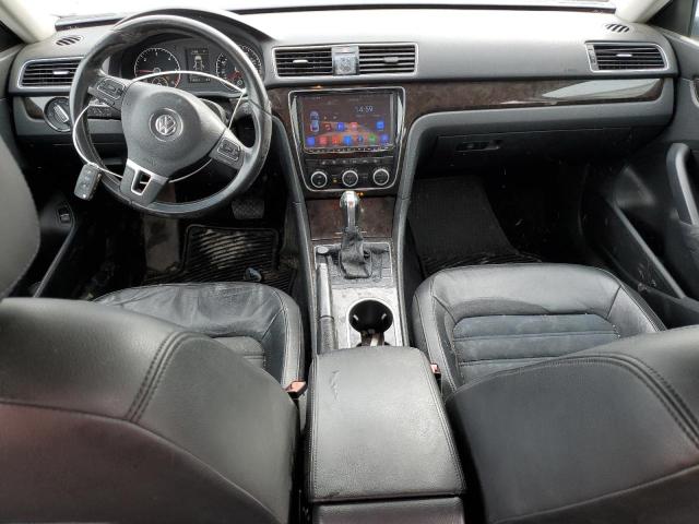 Sedans VOLKSWAGEN PASSAT 2014 Szary