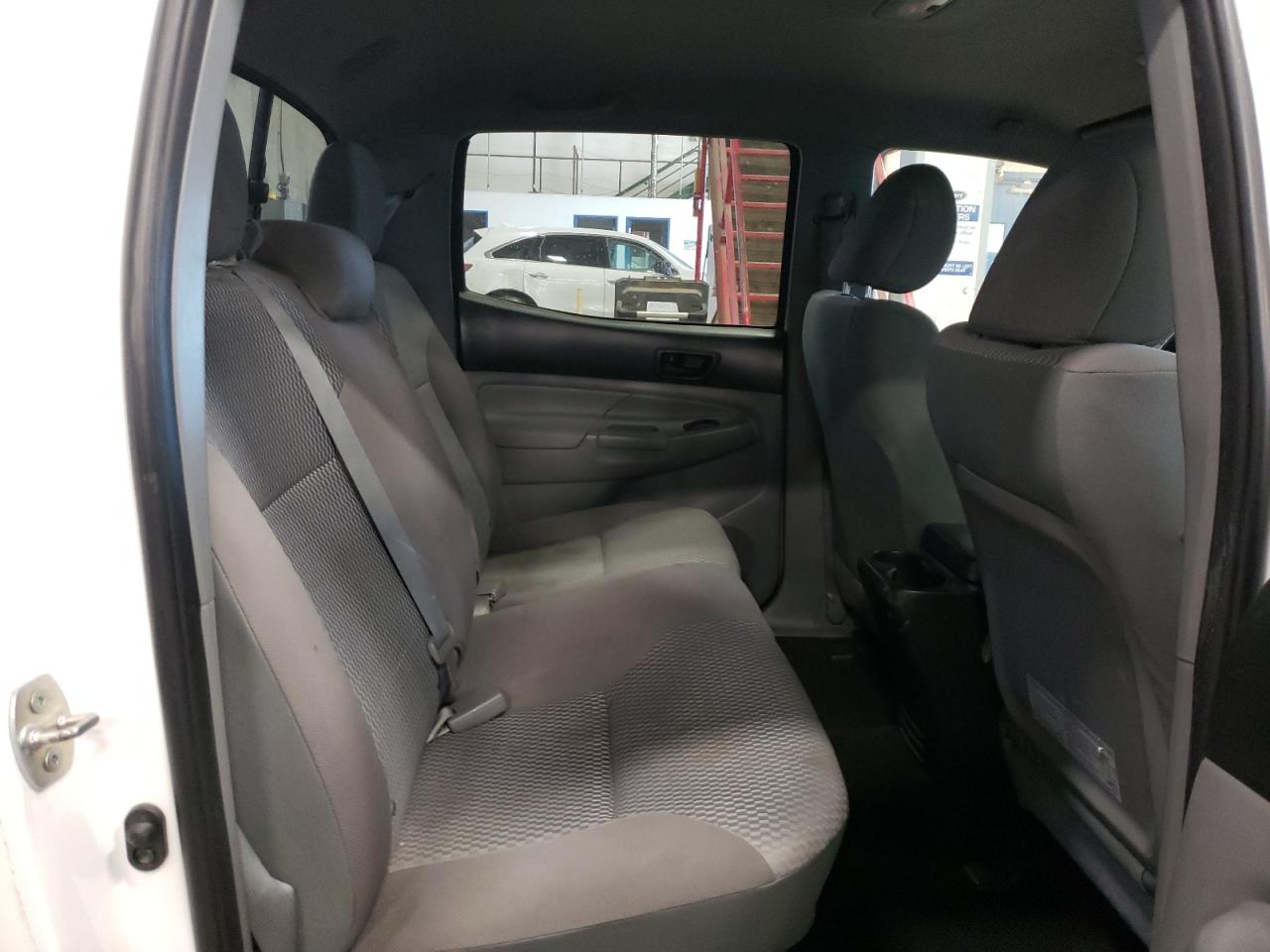 2013 Toyota Tacoma - Image 10
