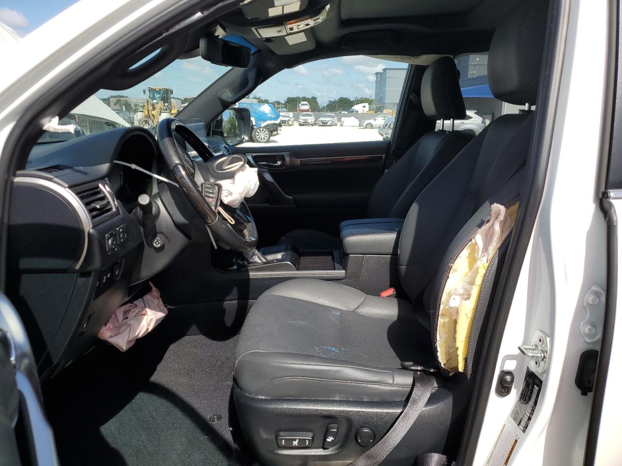 2023 Lexus GX - Image 7