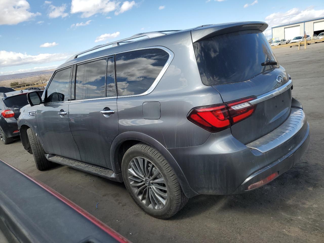 2018 Infiniti QX80 - Image 2