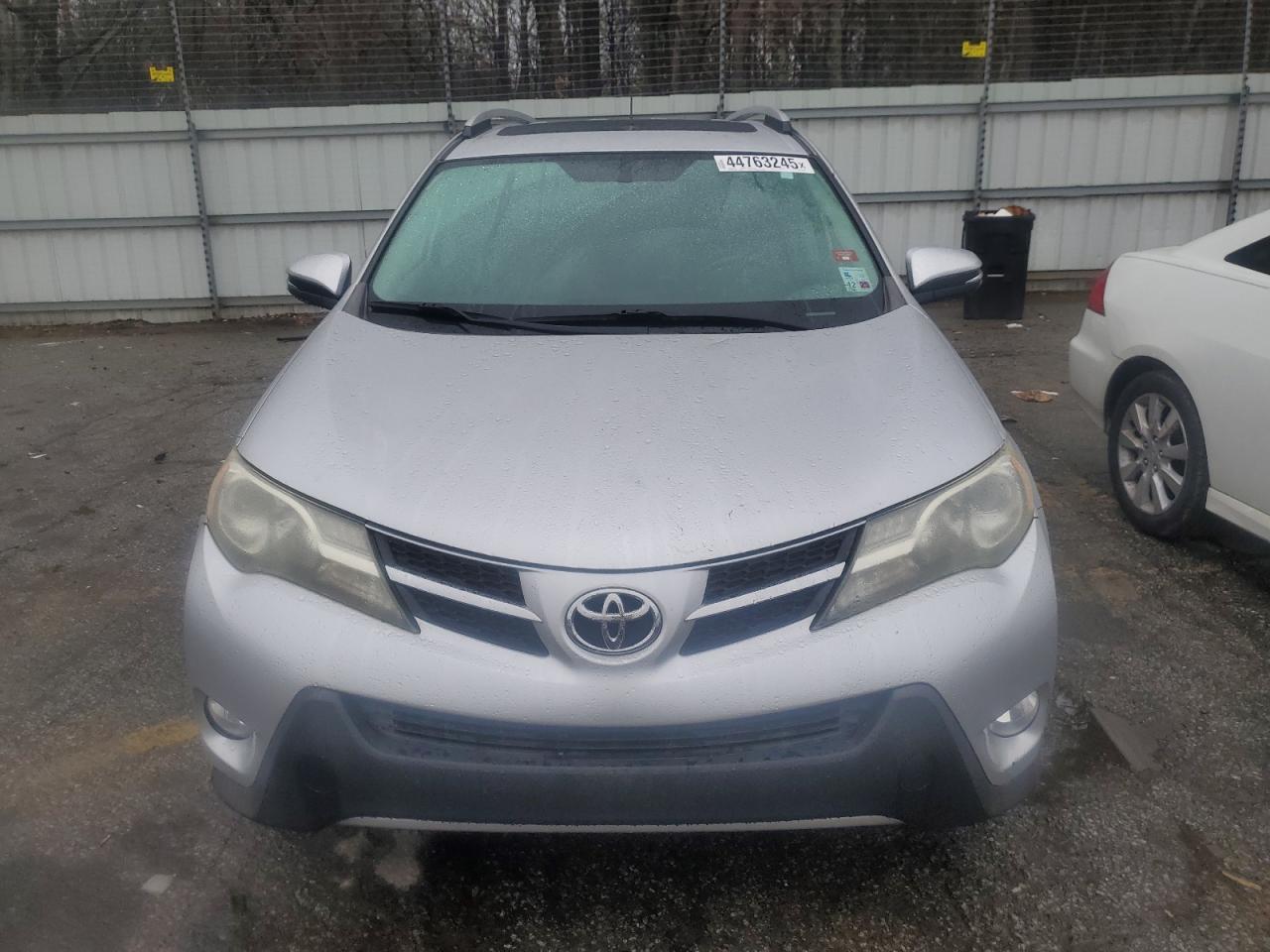 2013 Toyota RAV 4 - Image 5