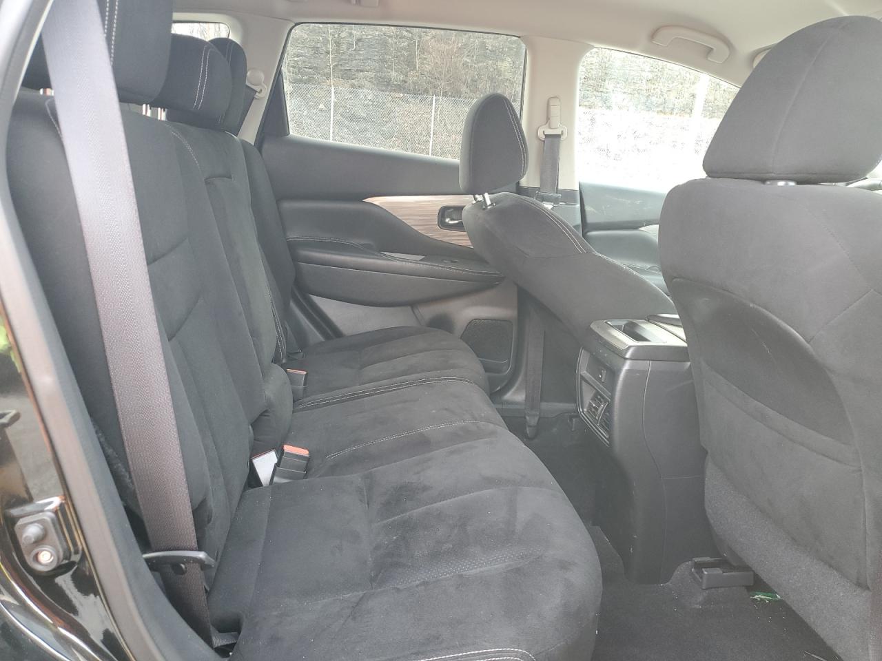 2015 Nissan Murano - Image 11