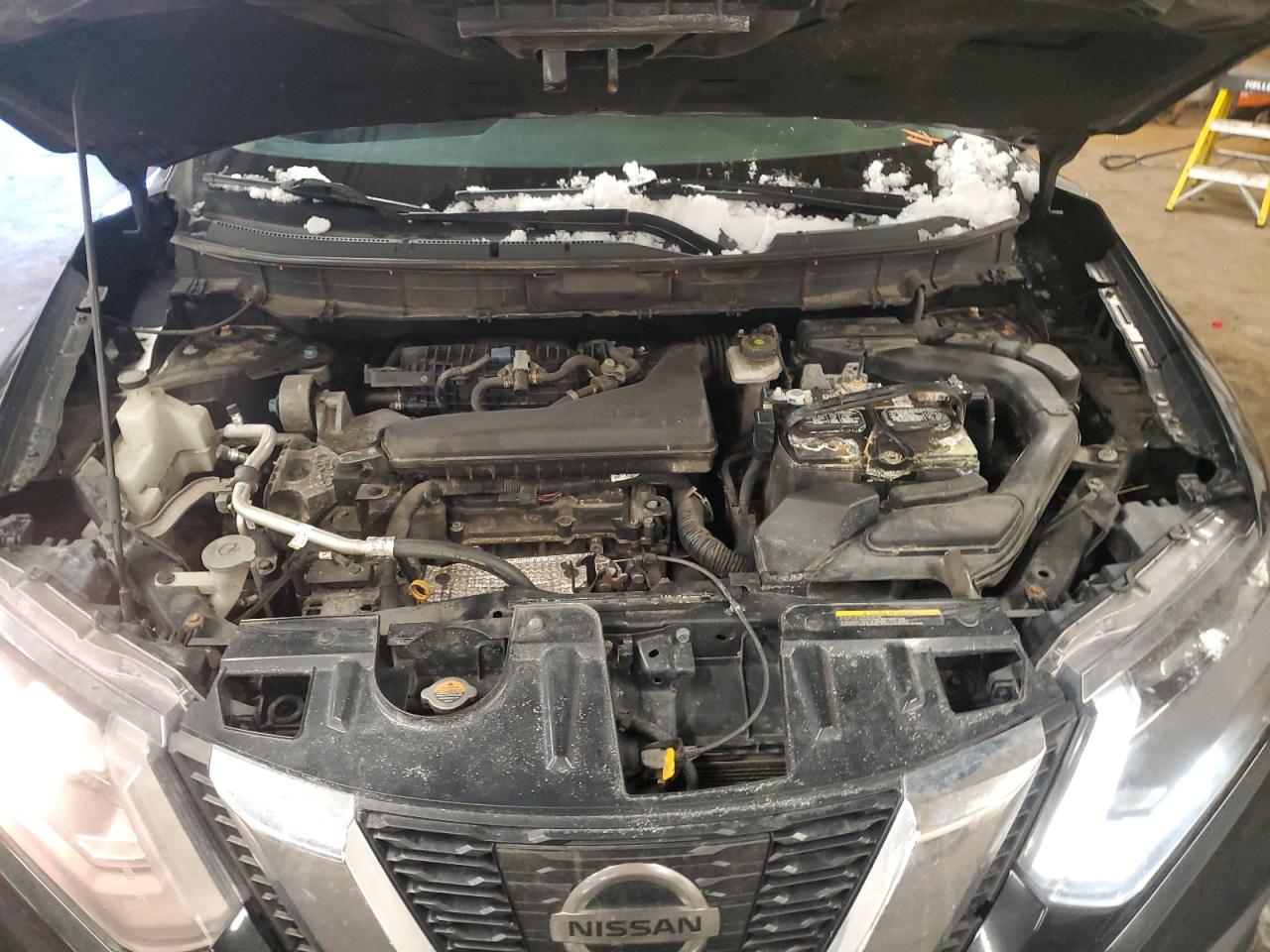 2017 Nissan Rogue - Image 12