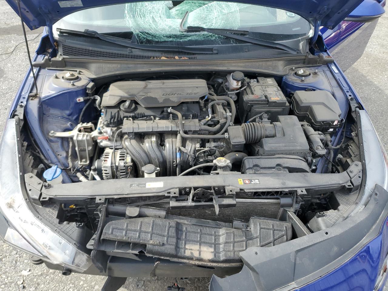 2022 Hyundai Elantra - Image 12