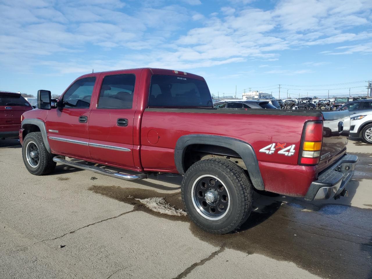 2004 GMC Sierra - Image 2