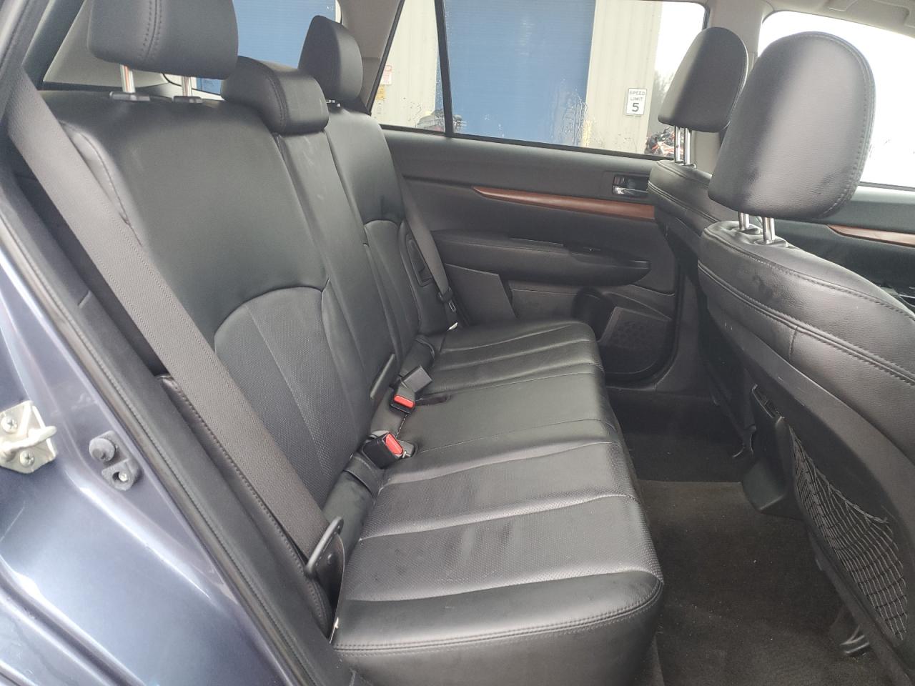 2014 Subaru Outback - Image 11