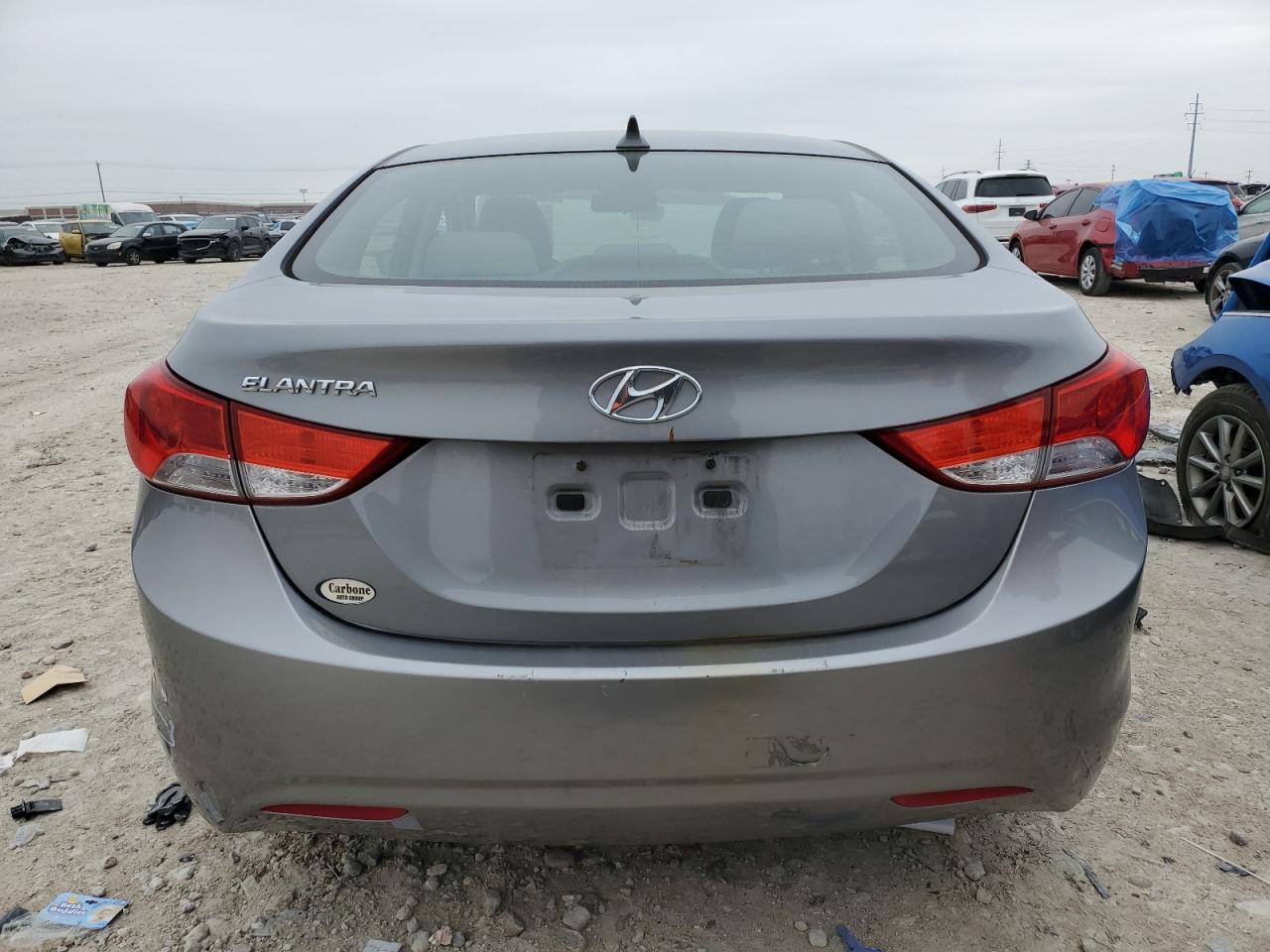 2012 Hyundai Elantra - Image 7