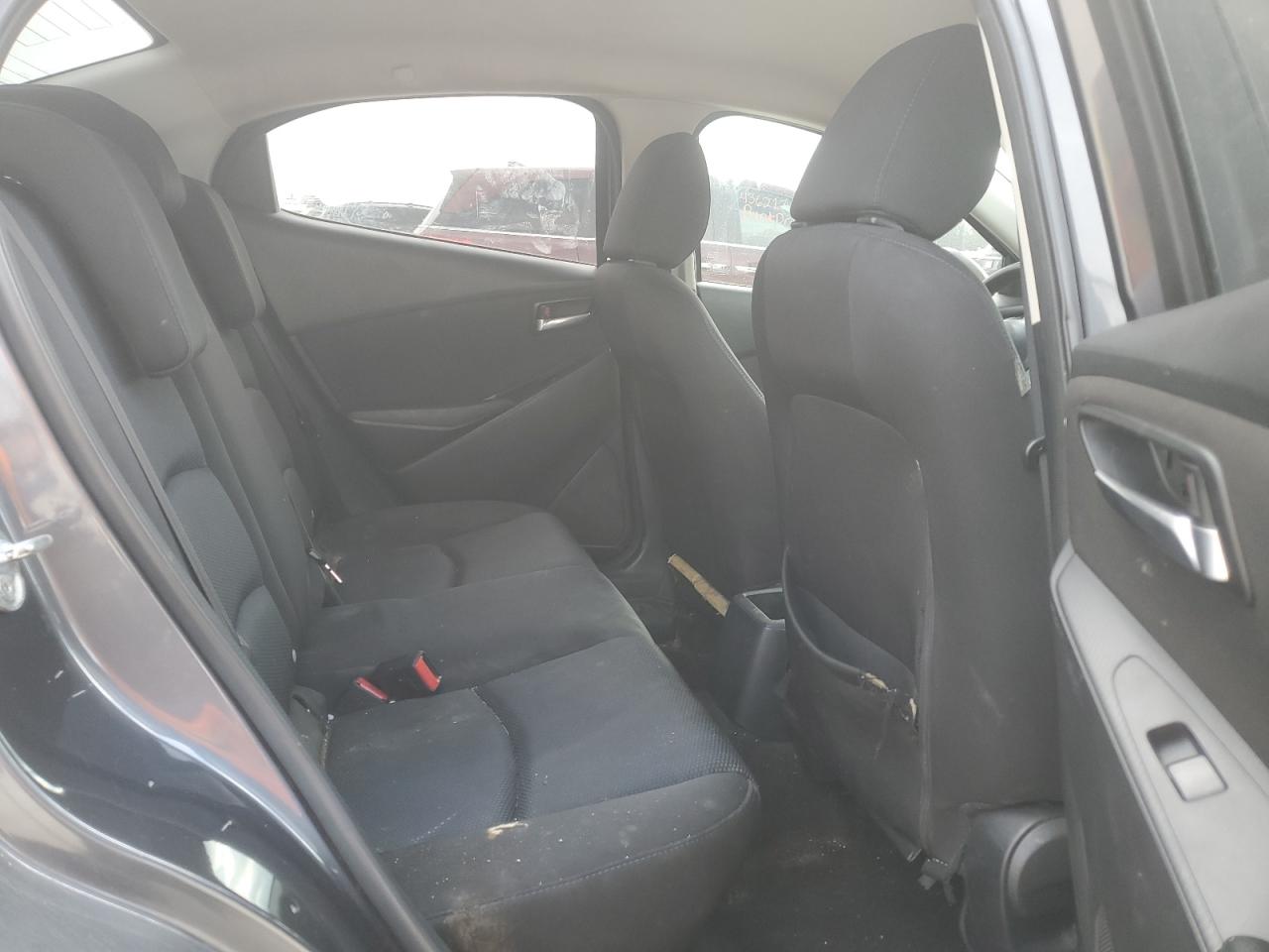 2016 Scion iA - Image 10
