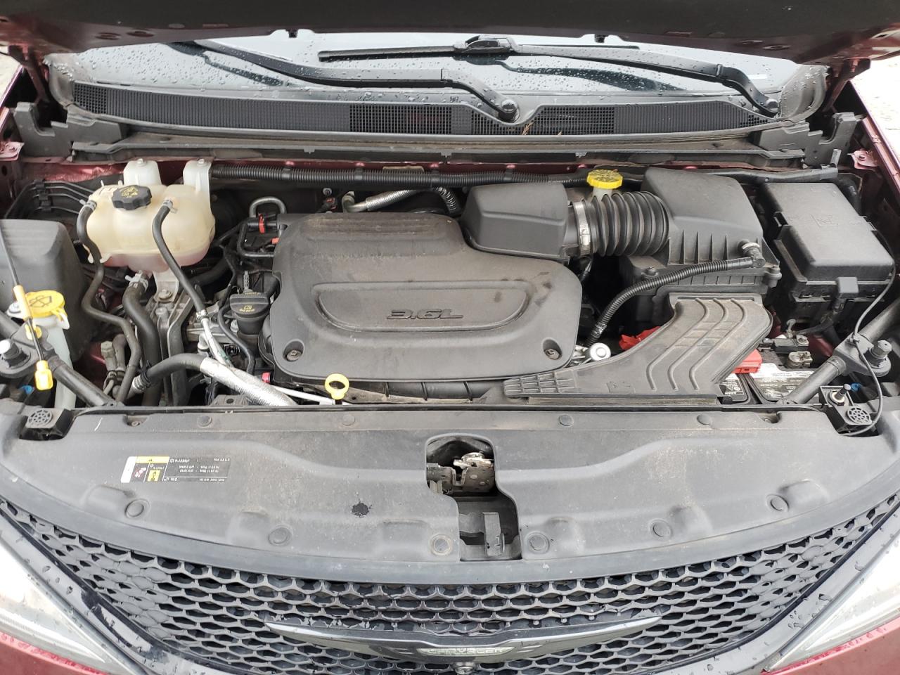 2019 Chrysler Pacifica - Image 13