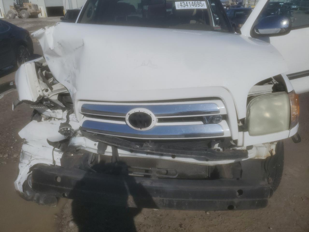 2004 Toyota Tundra - Image 11
